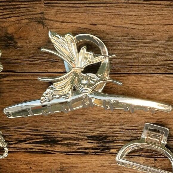 Lot of 7 Gold Hair Accessories Sparkly Bow & Butterfly Clips/Barrettes/Claws New - Picture 3 of 6